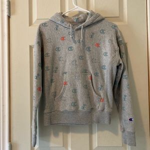 Grey champion hoodie 🐌